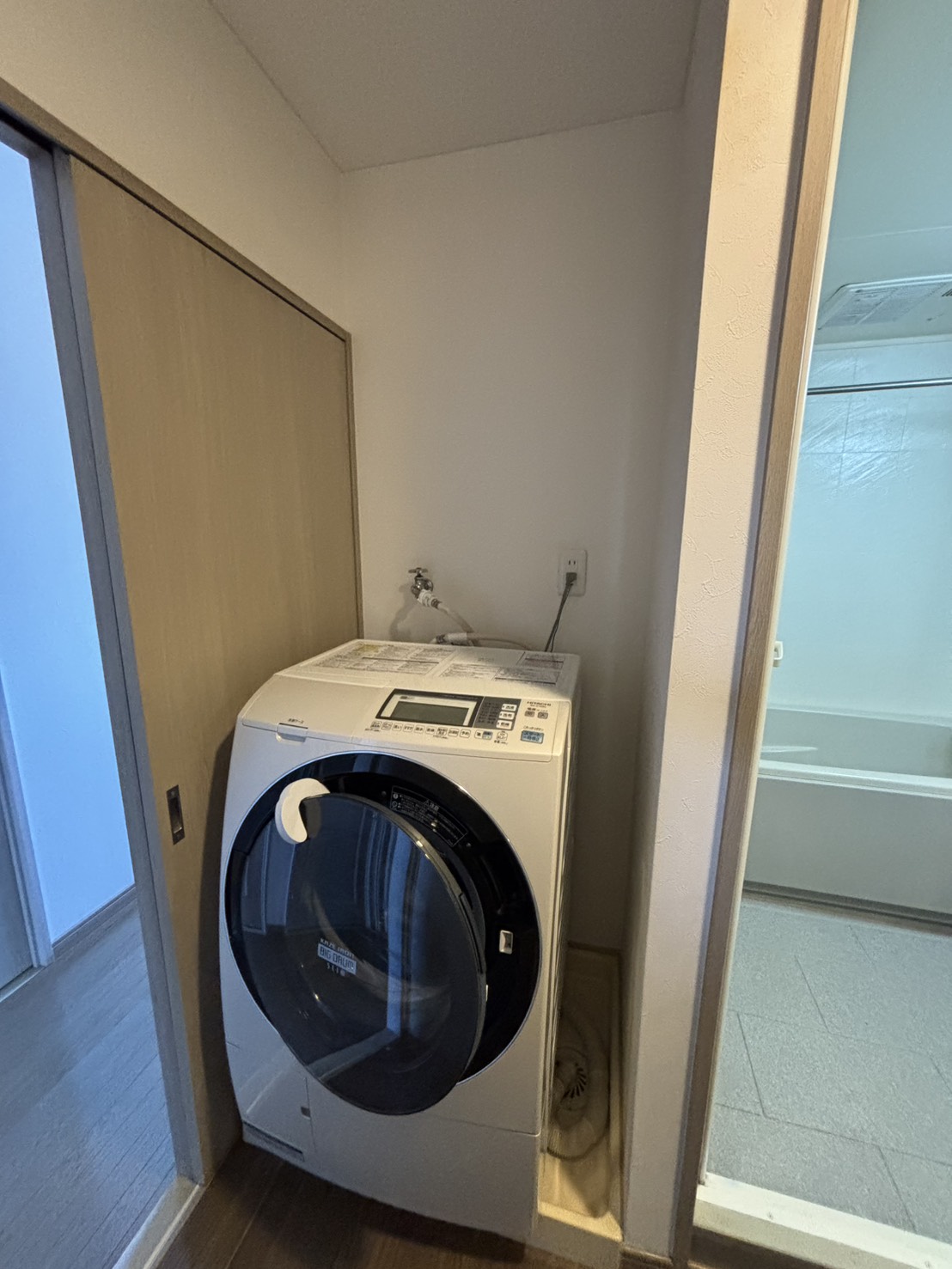 施工前　ランドリー可動棚